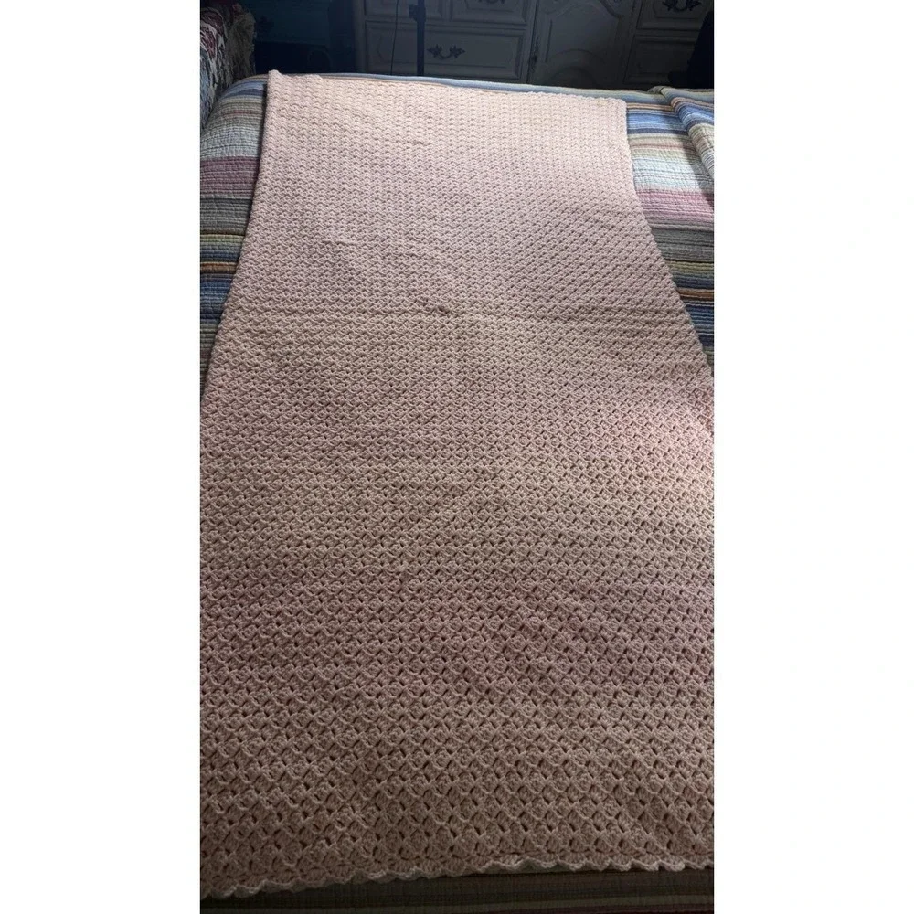 VTG Handmade Peach Crocheted Bedspread Coverlet 72x70 Peach Not Pink